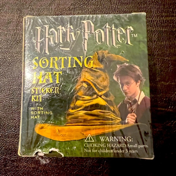 Harry Potter Sorting Hat Sticker Kit with Sorting Hat NWT - Picture 1 of 3